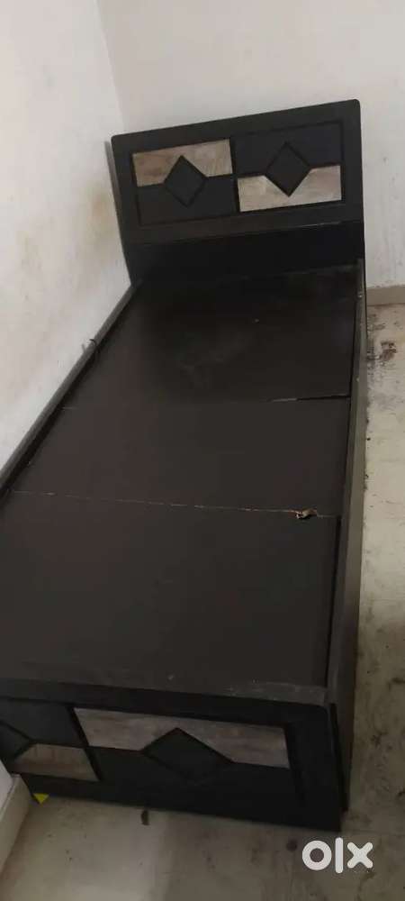 For Sale &ndash; Bed + Glass TV Table + Air Cooler