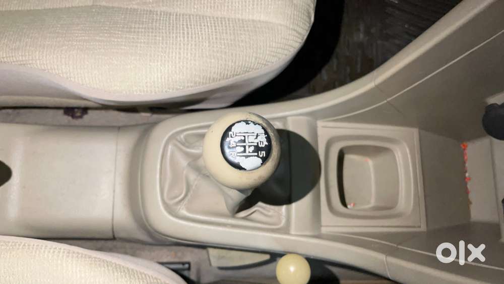 Maruti Suzuki Swift Dzire 1.2 Vxi Bsiv, 2016, Cng & Hybrids