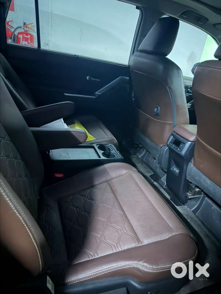 Toyota Innova Hycross 2024