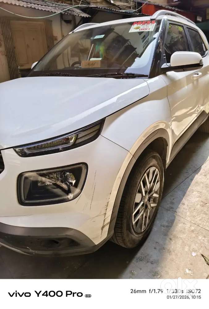 Hyundai Venue 2022 Petrol 30000 Km Driven