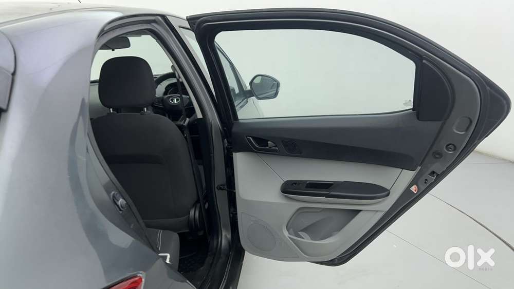 Tata Tiago Xza, 2020, Petrol