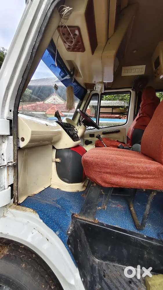 Force Motors One Diesel 2012    20 Seat