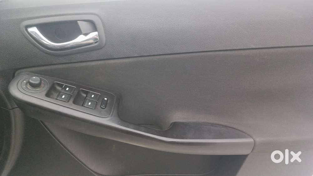 Tata Bolt Revotron Xt, 2015, Petrol