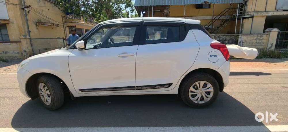 Maruti Suzuki Swift Vxi + Manual, 2019, Petrol