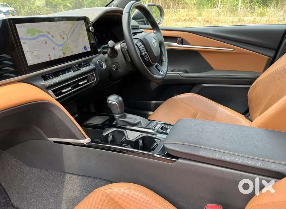 Toyota Camry, 2025, Petrol