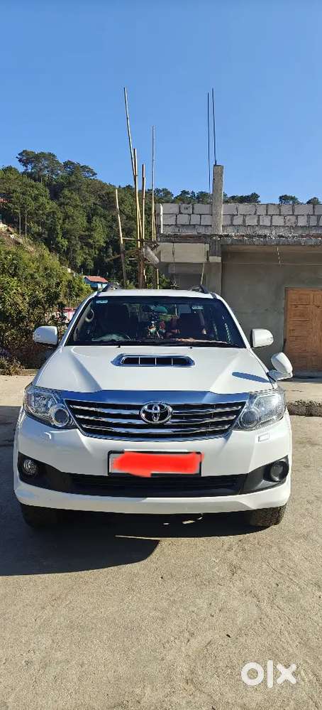 Toyota Fortuner 2013 Diesel 100000 Km Driven