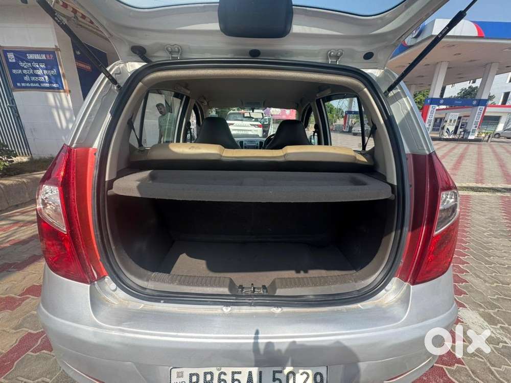 Hyundai I10 2017 Petrol 77000 Km Driven