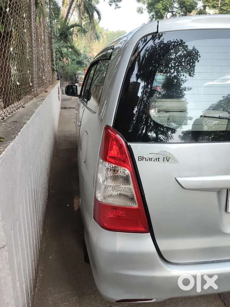 Toyota Innova 2012