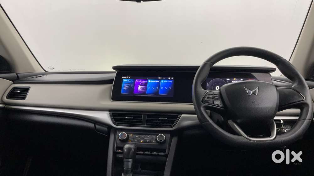 Mahindra Xuv700 2.2 Ax 5 Diesel At 7 Str, 2022, Diesel