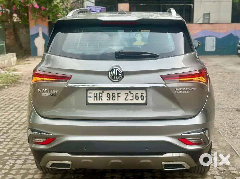 Mg Hector Plus 2022 Model New Condition Service Record