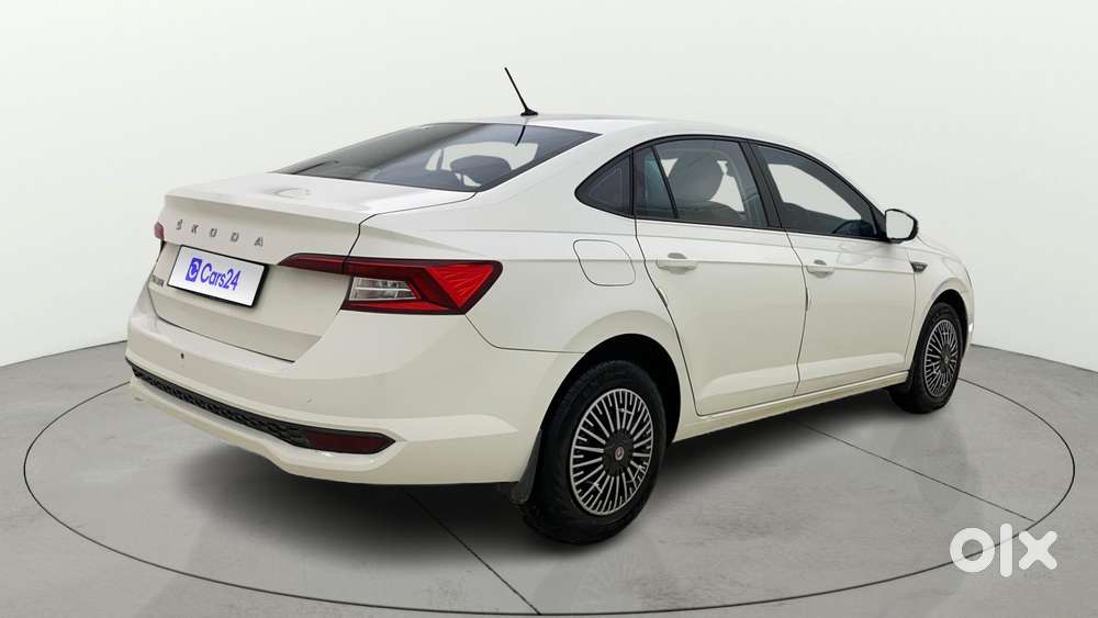 Skoda Slavia Ambition 1.5l Tsi Mt, 2022, Petrol