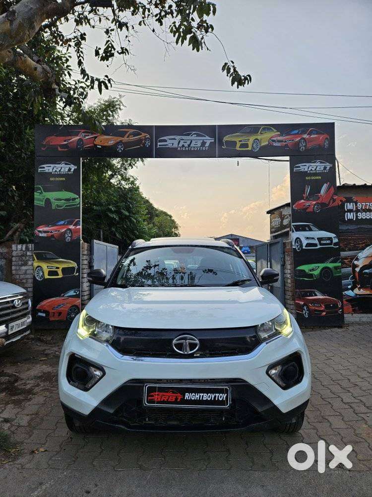 Tata Nexon 1.2 Revotron Xm Plus (s), 2023, Petrol