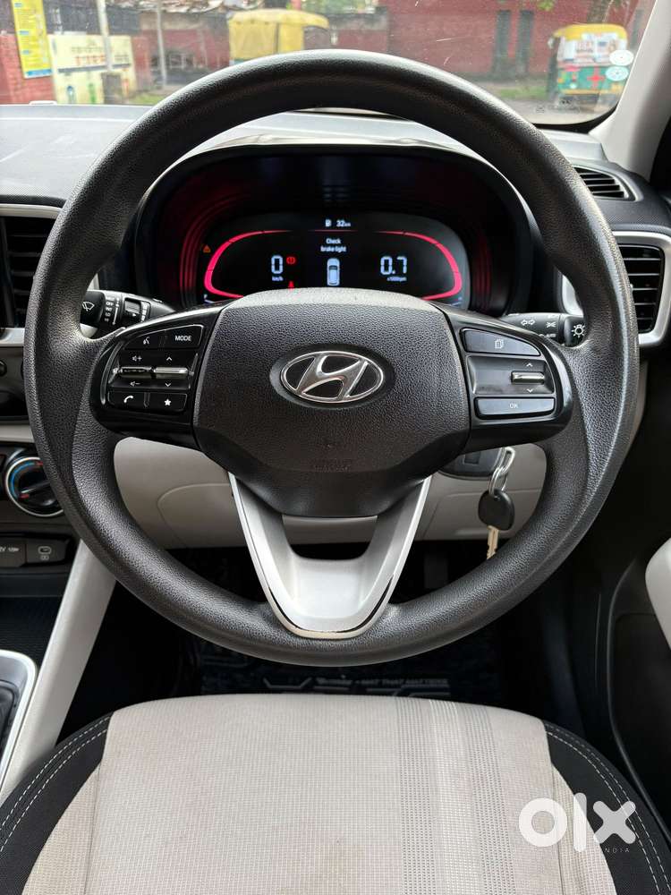 Hyundai Venue S 1.2 Petrol, 2022, Petrol