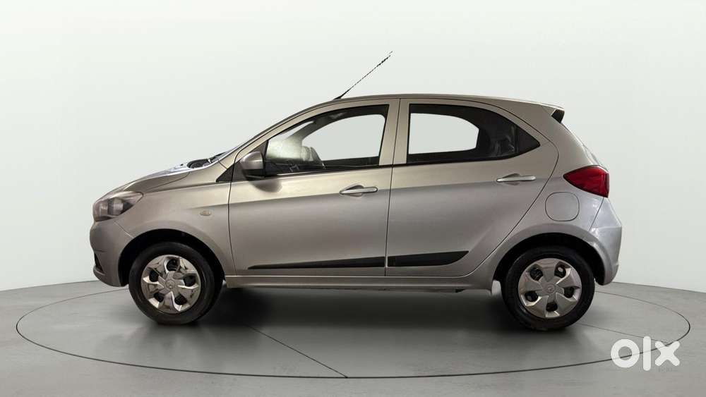Tata Tiago 1.2 Revotron Xt, 2016, Petrol