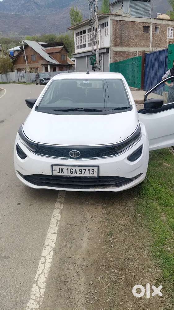 Tata Altroz Xm