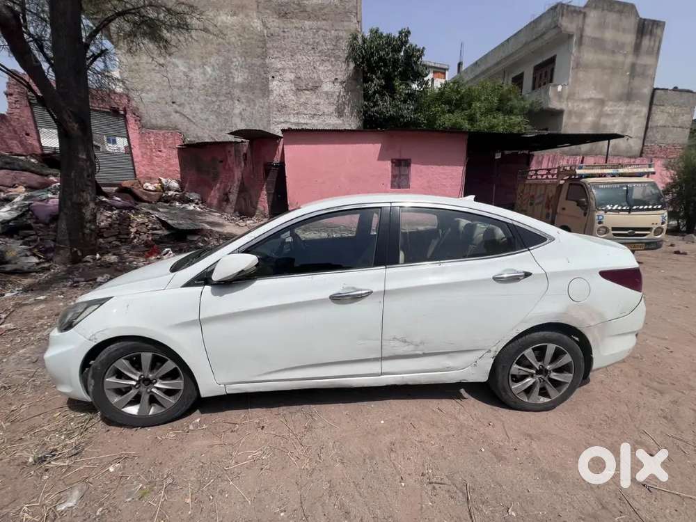 Hyundai Verna Top Model 2012 Diesel 105876 Km Driven
