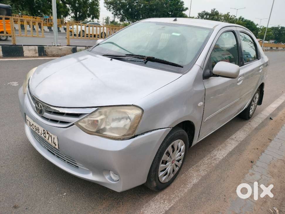 Toyota Etios V, 2011, Petrol