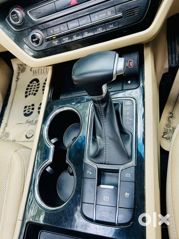 Mahindra Xuv700 2.2 Ax 7 Diesel At Luxury Pack Str, 2021, Petrol