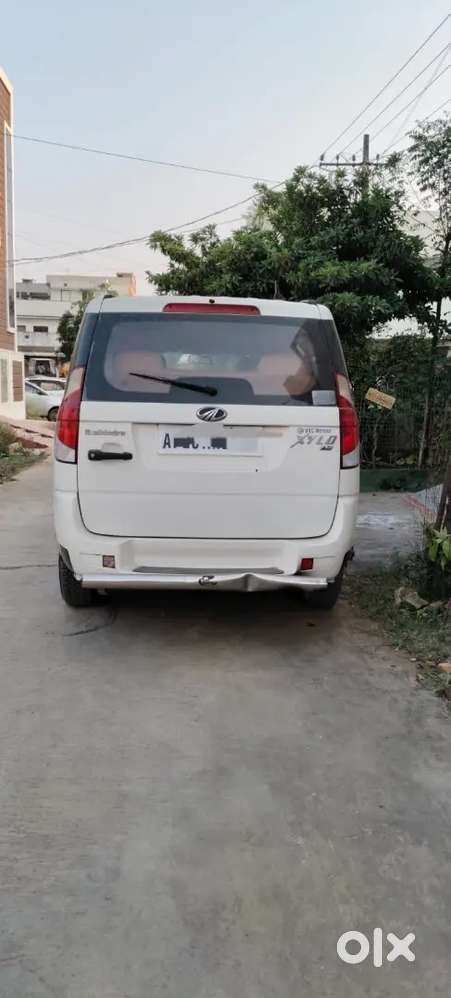 Mahindra Xylo 2012