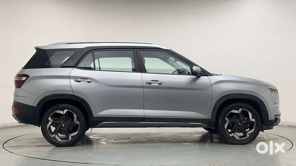 Hyundai Alcazar Platinum 7 Str 1.5 Turbo Petrol Adventure, 2023, Pet..