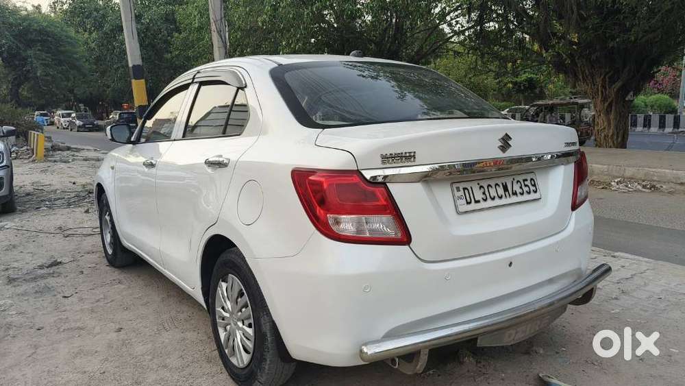 Maruti Suzuki Swift Dzire Lxi Option, 2017, Cng & Hybrids