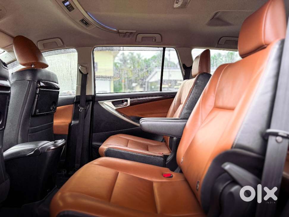 Toyota Innova Crysta 2.8 Zx At 7 Seater, 2019, Diesel