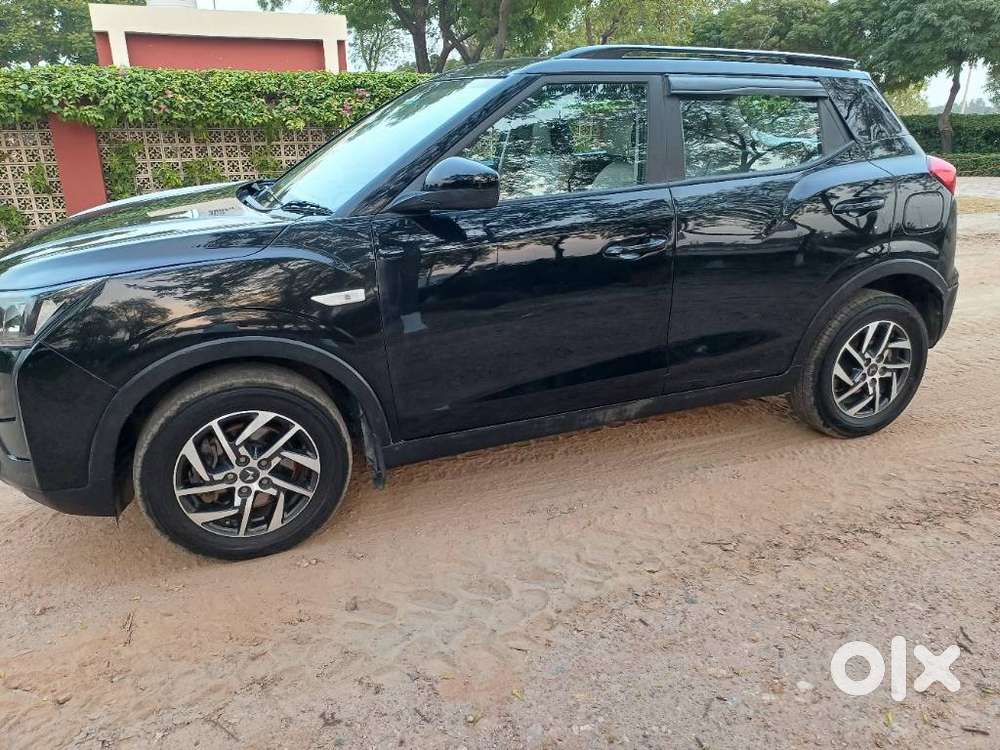 Mahindra Xuv300 W6 Amt Diesel, 2023, Diesel