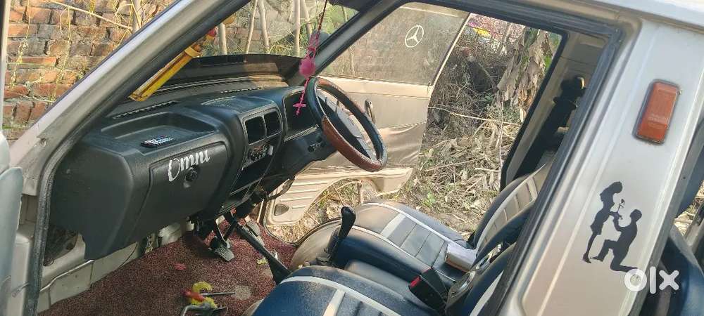 गाड़ी में कोई काम नहीं है