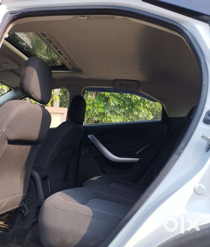Tata Nexon 1.2 Revotron Xma Amt (s), 2022, Petrol