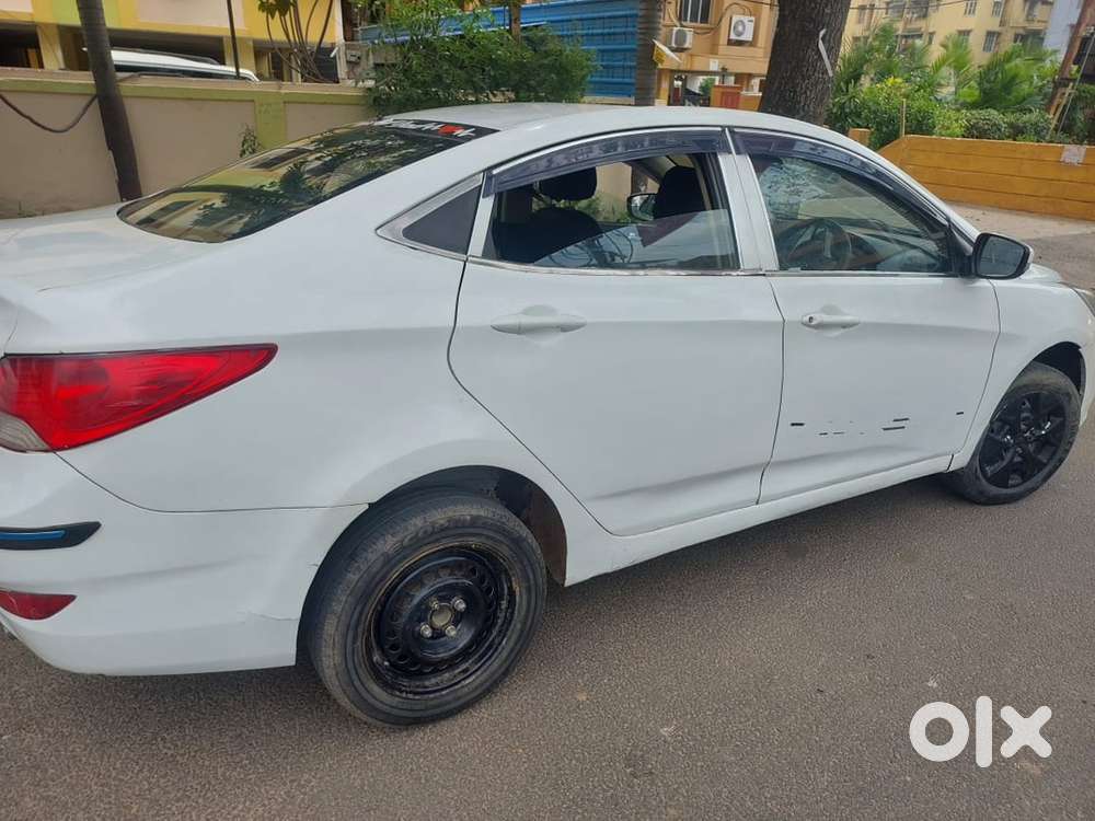Hyundai Verna Petrol And Cng 2012 Model