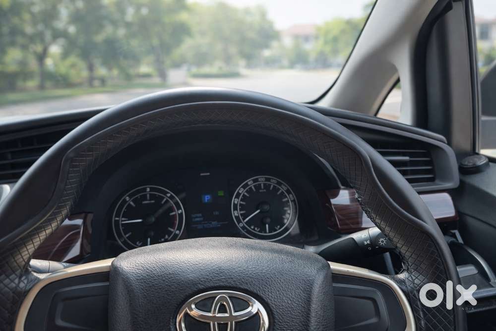 Toyota Innova Crysta 2.8 G – 2017  Excellent Condition  Fully Loaded