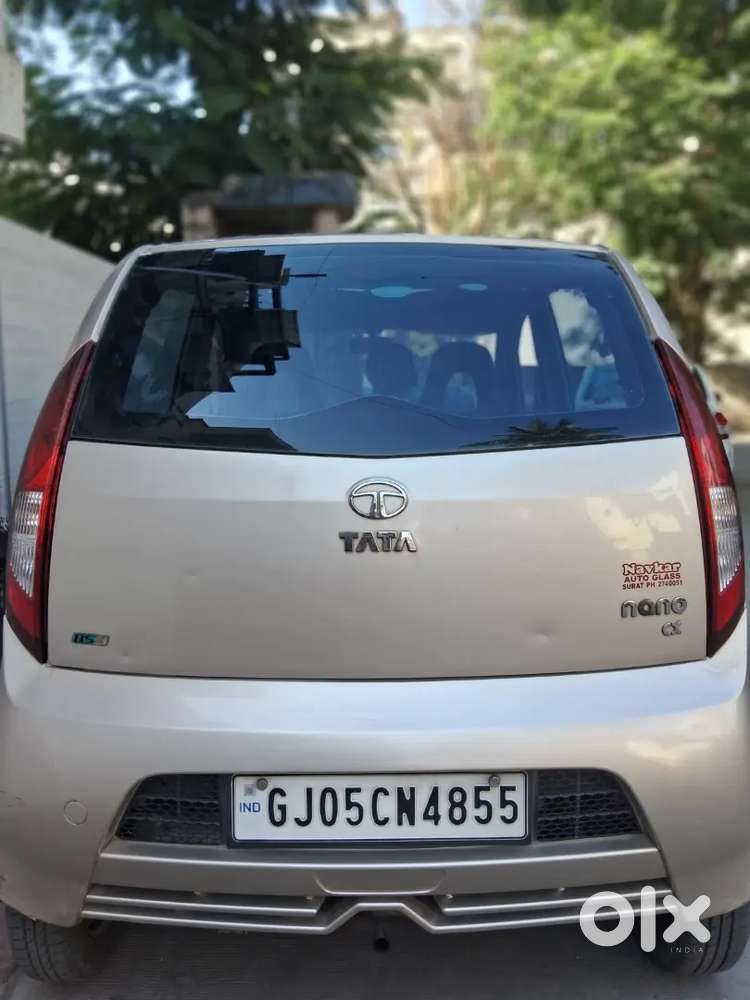 નવાજેવી કડીશન છે ટાઈર નવા એમ આર ફ ના બેટરી નવી છેac સાલુ
