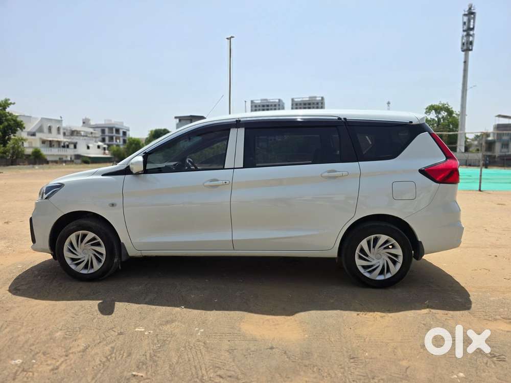 Maruti Suzuki Ertiga Lxi Shvs, 2025, Petrol