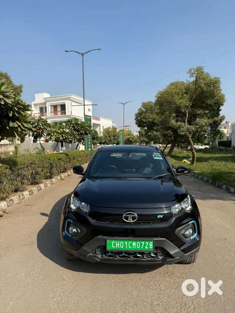 Nexon Ev, Zx Prime Dark Edition, 1,00,000 Kms Driven.