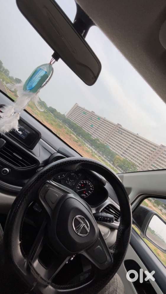 Tata Altoz 2021 Petrol