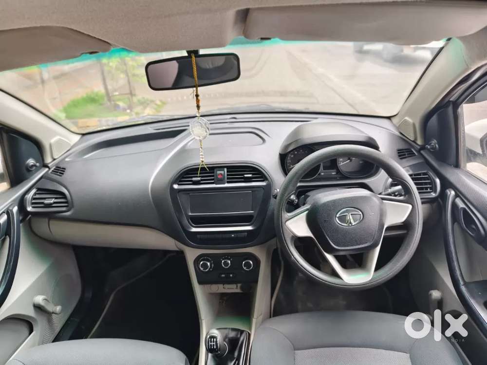 Tata Tiago Xe, 2018, Petrol