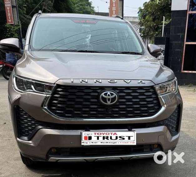 Toyota Innova Hycross 2.0 Vx Hybrid 7 Str, 2024, Petrol