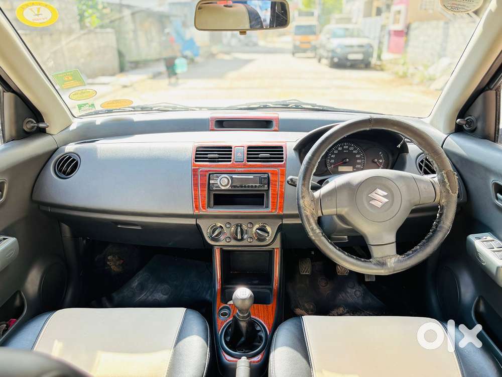 Maruti Suzuki Swift Lxi Optional-o, 2010, Petrol