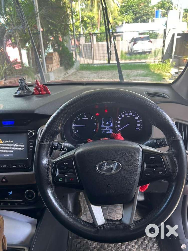 Well-maintained Hyundai Creta Sx (automatic) - Red Beauty