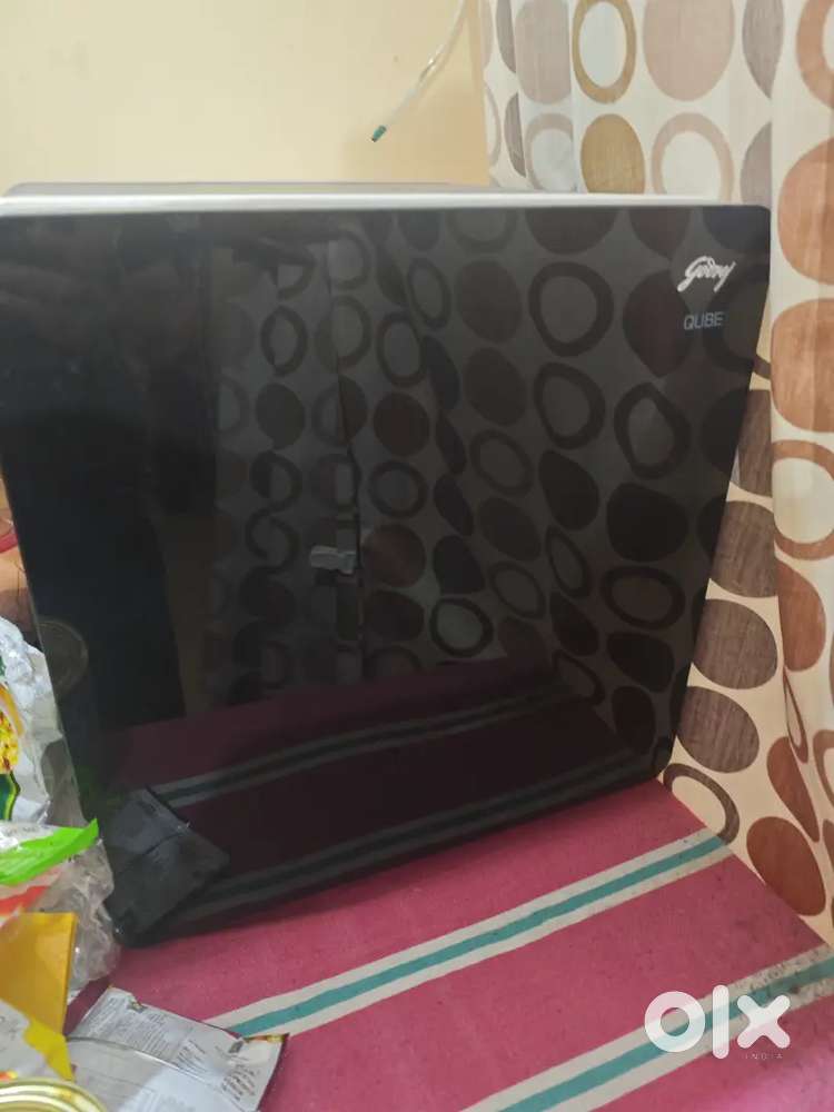 Small fridge without compressor