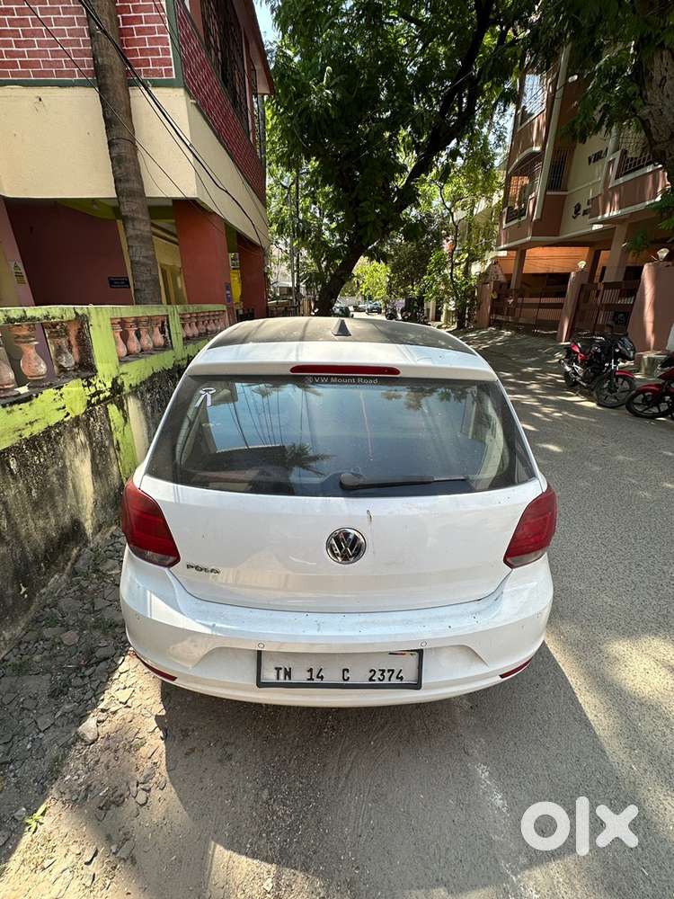 Volkswagen Polo 2015 Car