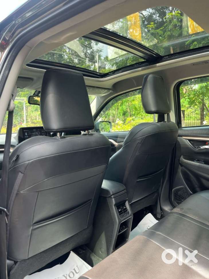 Maruti Suzuki Grand Vitara 1.5 Alpha Plus Intelligent Hybrid Ecvt, 2..