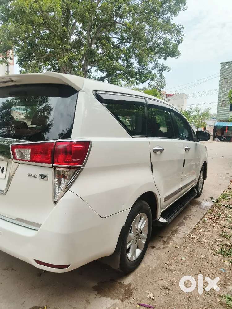 Toyota Innova Crysta 2017