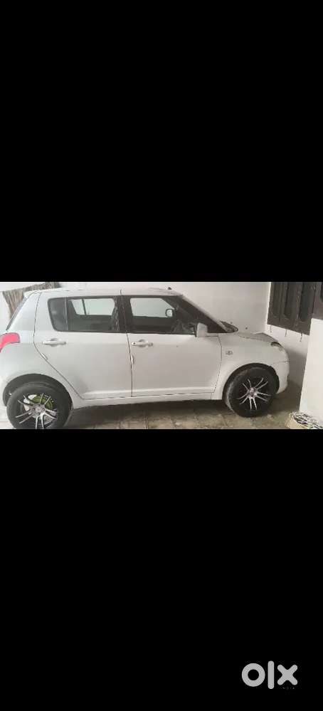 Maruti Suzuki Swift 2007 Petrol 82000 Km Driven