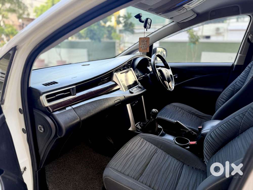 Toyota Innova Crysta 2.4 V, 2017, Diesel