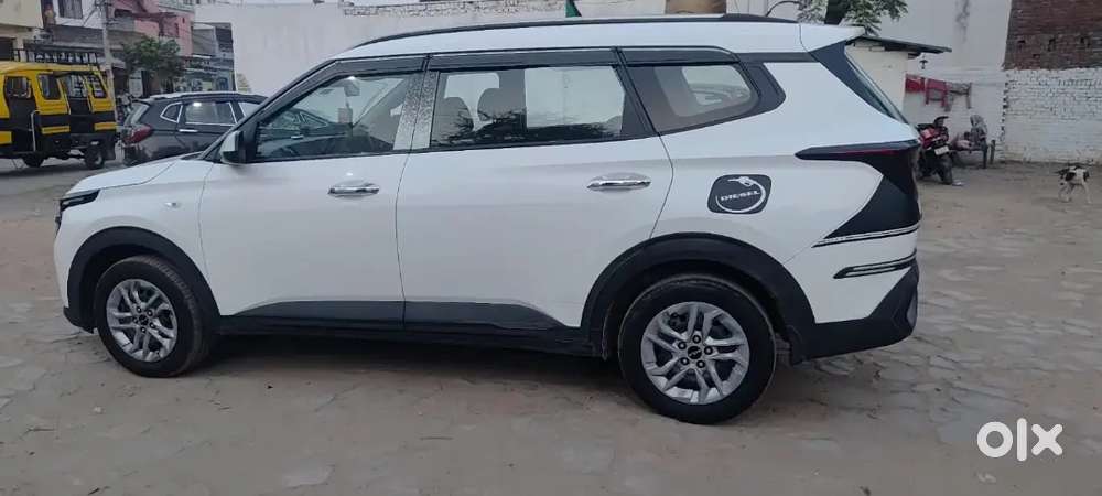 Kia Carens 2023 Diesel 90000 Km Driven