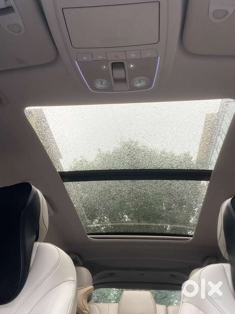 Mahindra Xuv700 2023 Diesel Well Maintained