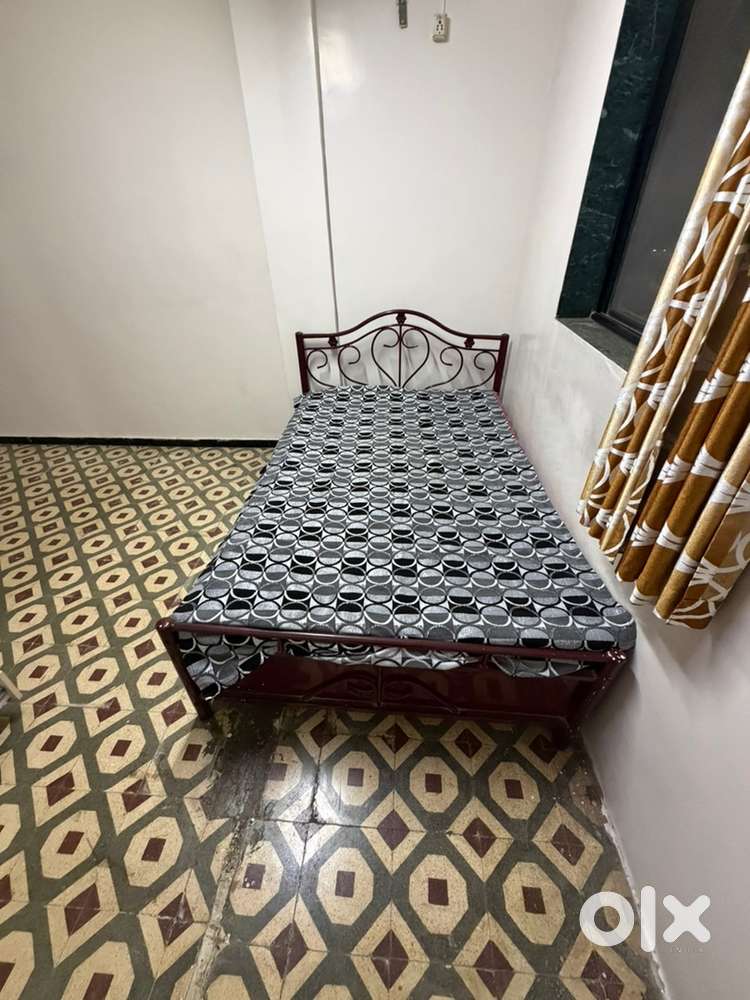 Queen size Bed