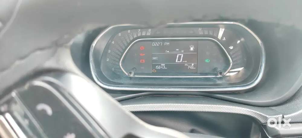 Tata Nexon Petrol 30 December2024 Sunroof