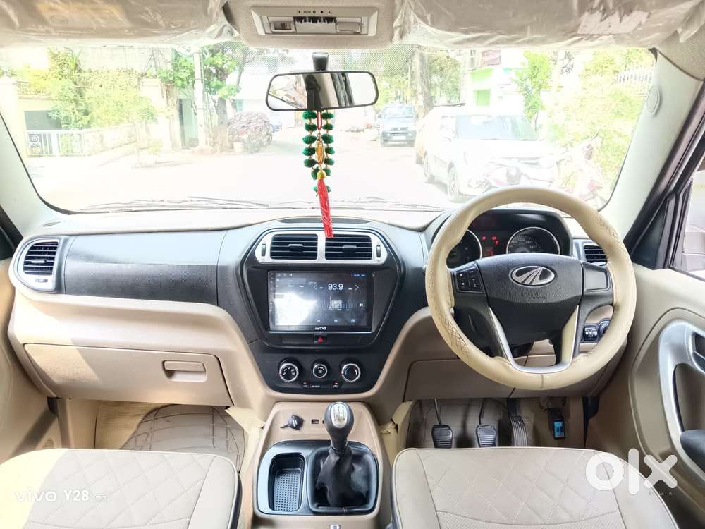 Mahindra Tuv 300 T10, 2019, Diesel